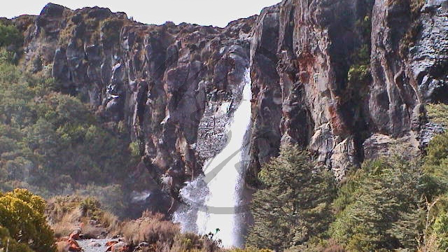 Taranaki Falls Tongriro NP NZ-Nord (2001)_32.JPG