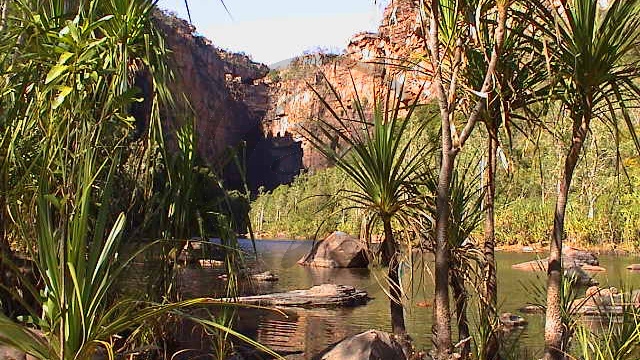 001_Kakadu NP - Trockene Jim Jim Falls (NT-2003-001).jpg