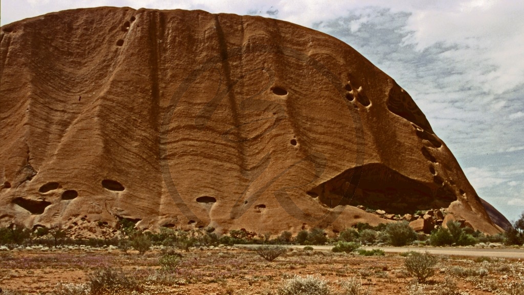 Uluru Nationalpark - Uluru-Ostflanke.jpg