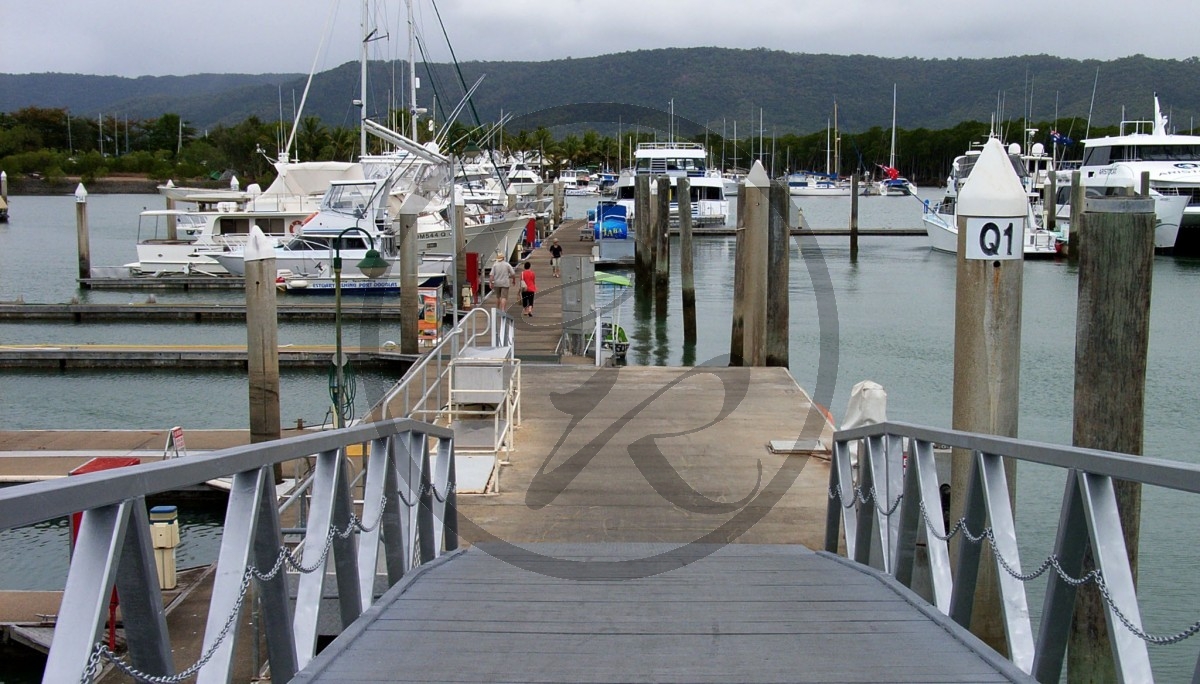 Port Douglas_R-11075.jpg