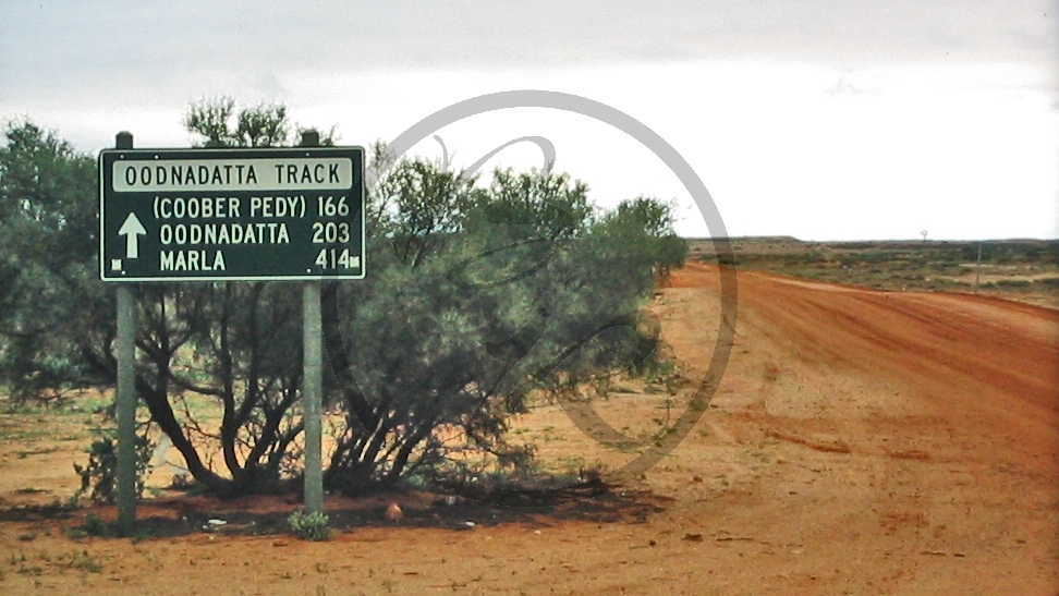 Oodnadatta-Track_C04-30-01.JPG