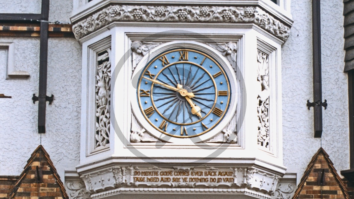 Perth - London Court - Uhr_C04-23-12.jpg